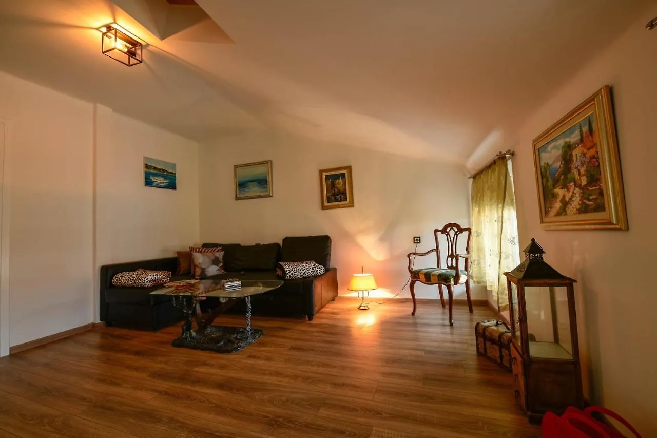 Apartment Josip Ловран