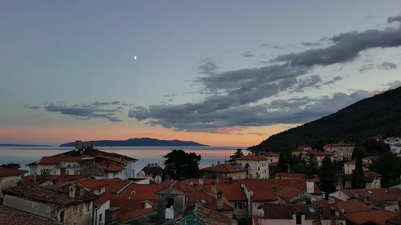 Apartment Josip Lovran 0*,  Kroatien